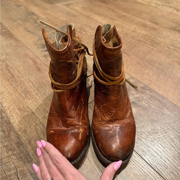 Freebird by Steven Casey Real Brown Leather Ankle Boots with ties size 8 - Picture 4 of 7